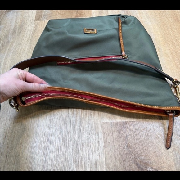 Dooney& Bourke  Green Shoulder Bag with Pouch - Picture 8 of 12